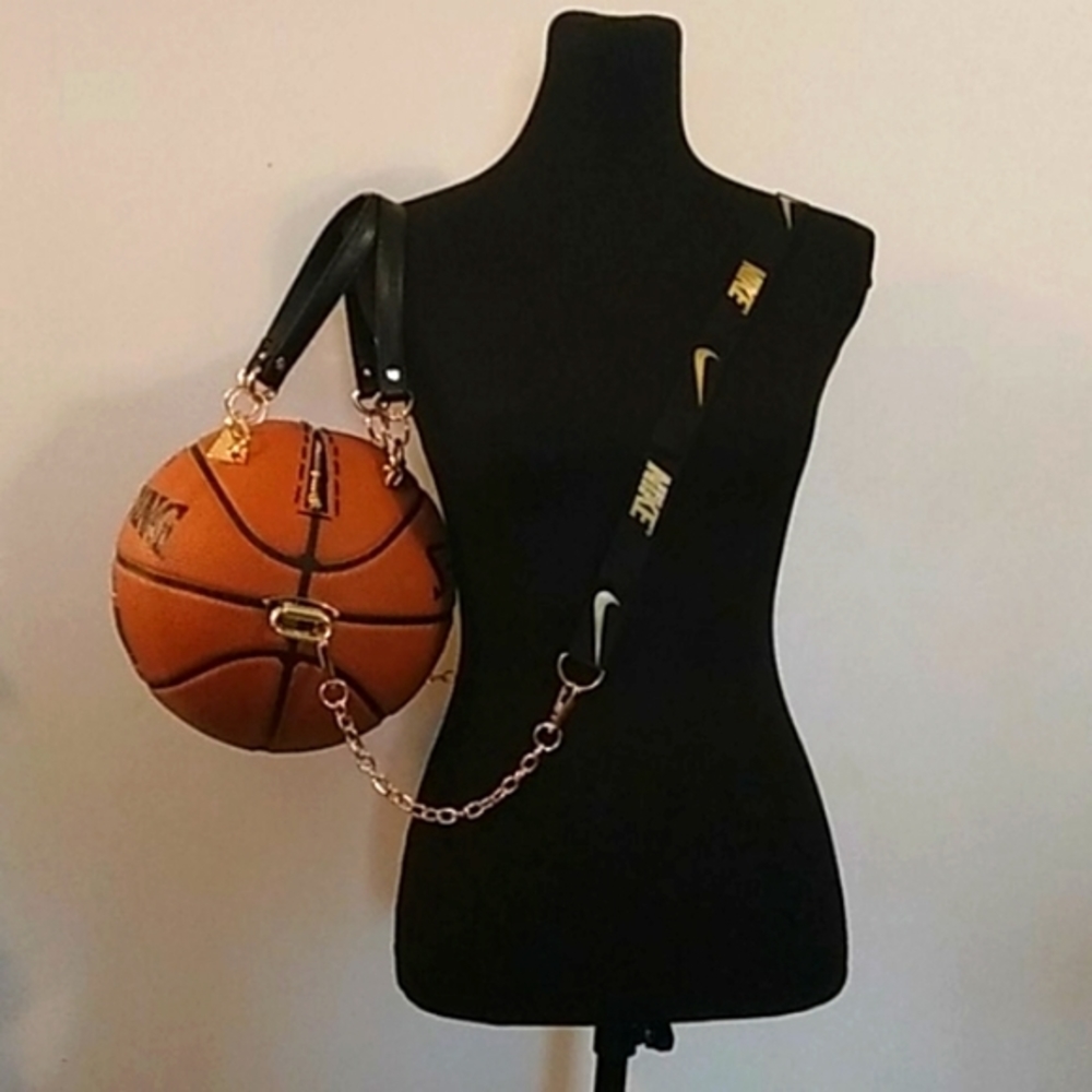 HANDMADE "ORIGINAL SPALDING" Basketball Purse ๐ - Picture 6 of 17
